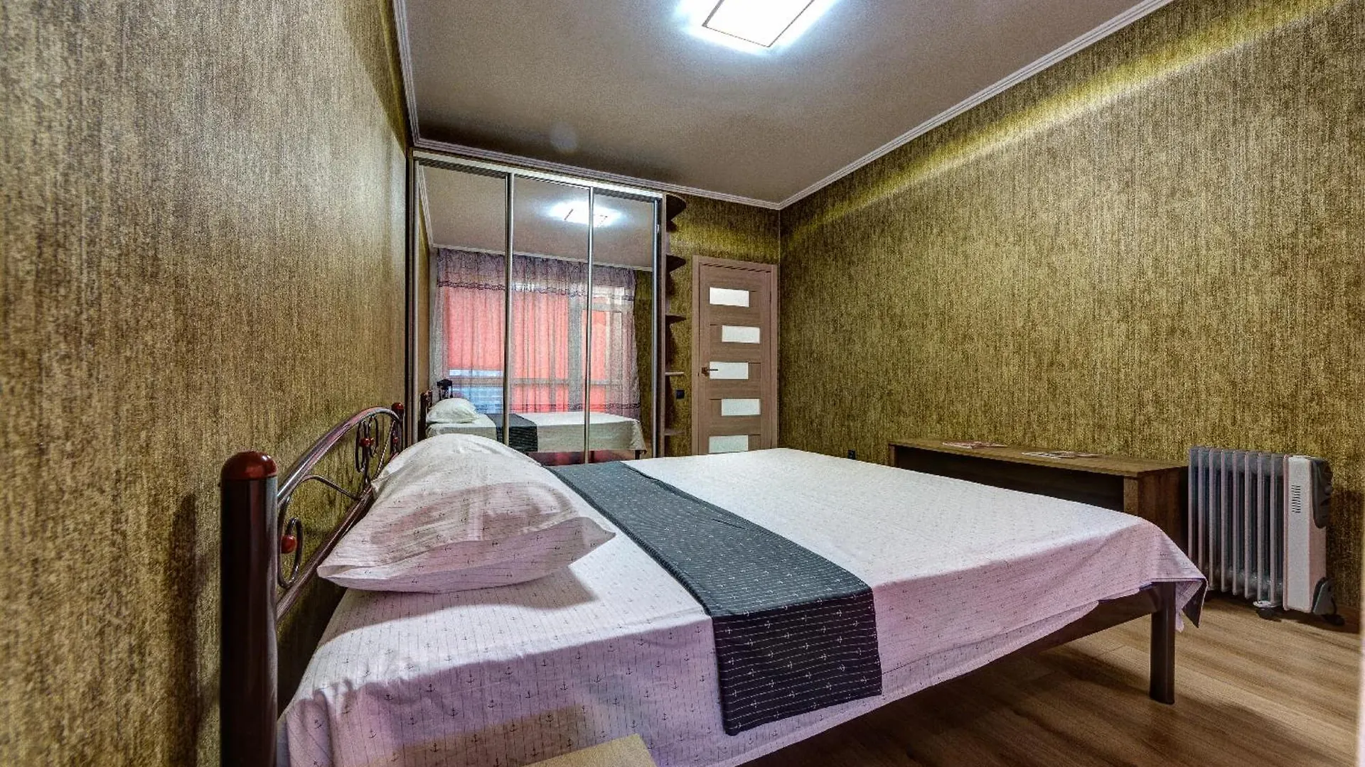 Апартаменти 2-Кімнатні Поруч З Національним Цирком України Kyjev Apartmán